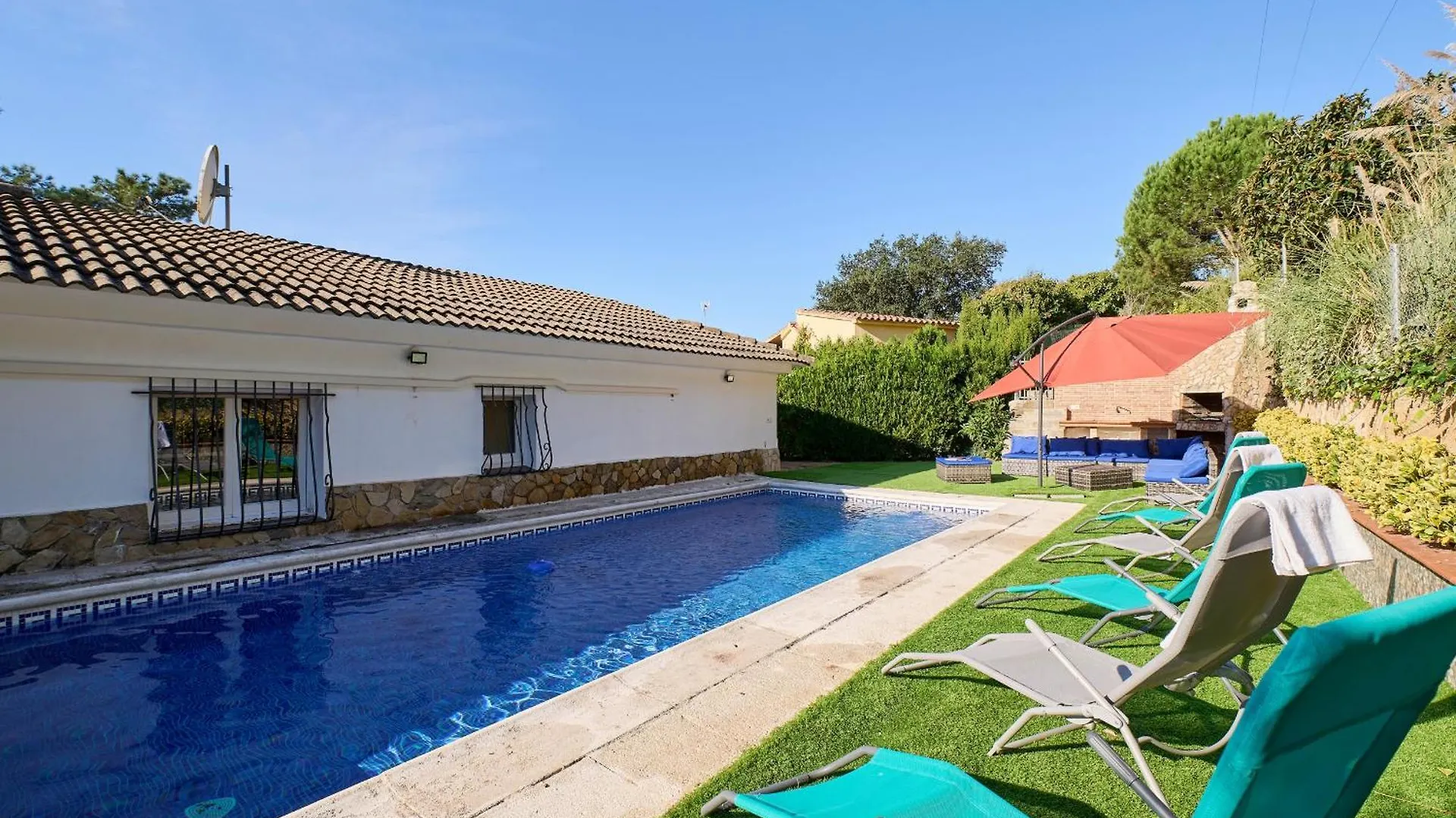 2 Tor-18 Villa Lloret de Mar Spain